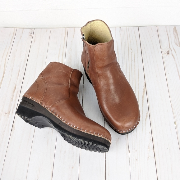 turner clog boot